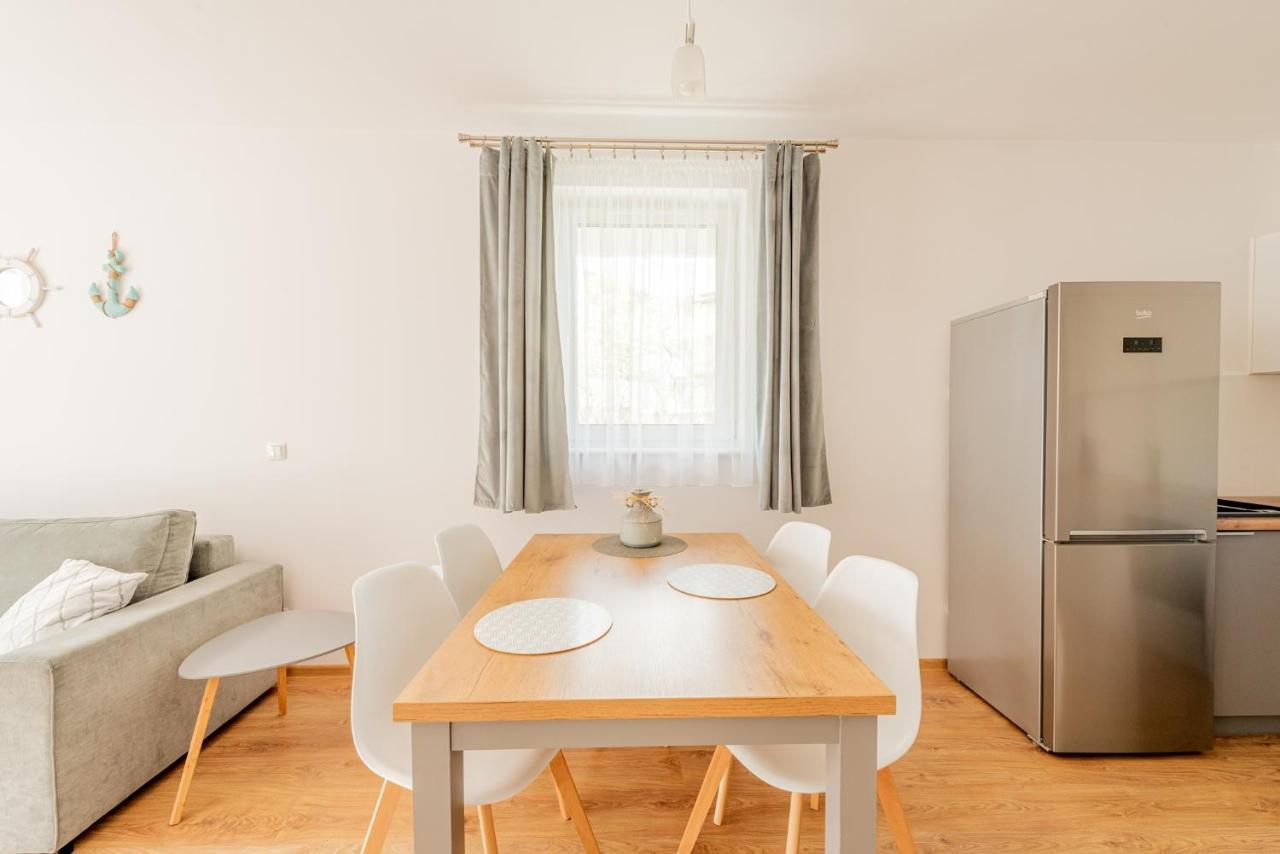 Harbor 9 Apartment Kolobrzeg Bagian luar foto